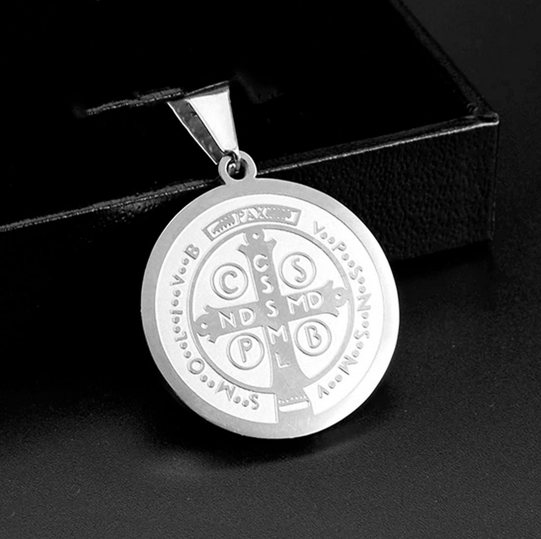 Collar de San Benito + Caja de Regalo 🎁