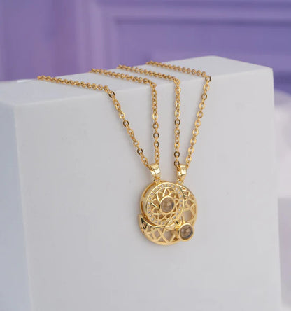 Collar Sol 🌞 y Luna🌙 para Parejas, proyecta "Te Amo" en 100 Idiomas